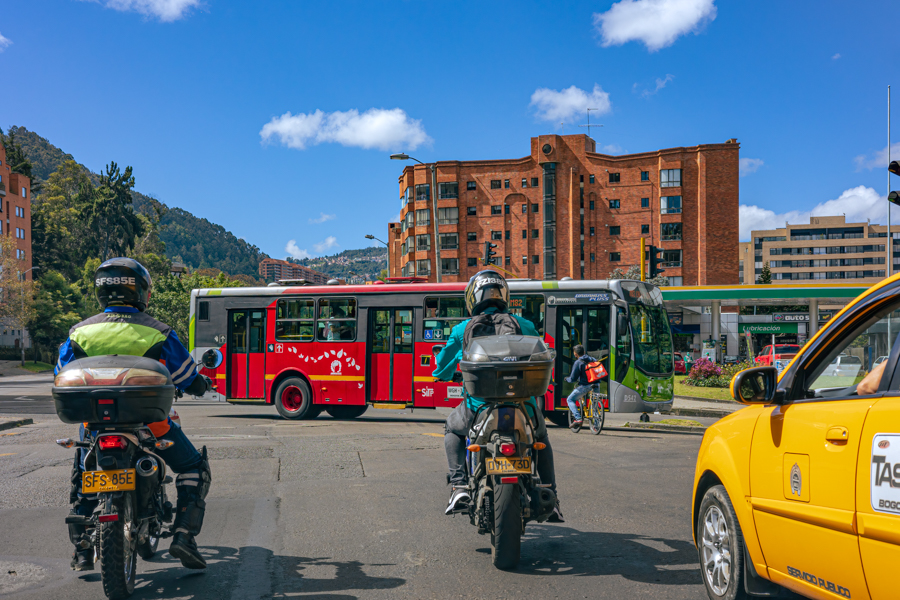 Driving in Bogotá is Driving me Crazy! 3 Traffic Violation – Bus