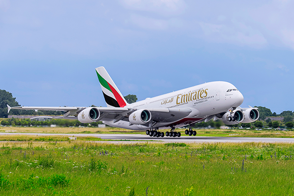 Emirates Posts Record Profit - Emirates A380 Landing © Emirates