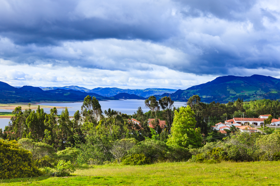 Guatavita – A Fascinating Town on the Colombian Andes 8 Guatavita - A View of the Embalse del Tominé © Mano Chandra Dhas